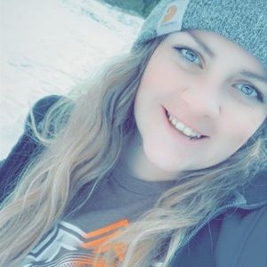 Meet your Posher, Casey marie